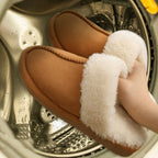 Unisex brown slippers with fluffy interior